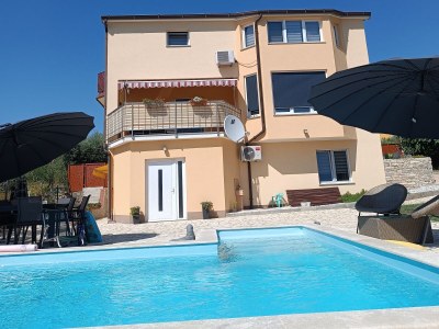 Apartment Two bedroom apartment with balcony Kaštel, Central Istria - Središnja Istra A-21309-a - Outdoor photo 2