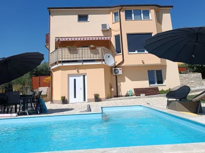 Apartment One bedroom apartment with terrace Kaštel, Central Istria - Središnja Istra A-21309-b in Buje - Apartment