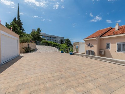 Apartment Two bedroom apartment with terrace and sea view Brela, Makarska A-20708-b - Outdoor photo 13