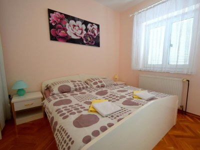 Apartment Two bedroom apartment with balcony Malinska, Krk A-21373-a - Outdoor photo 8