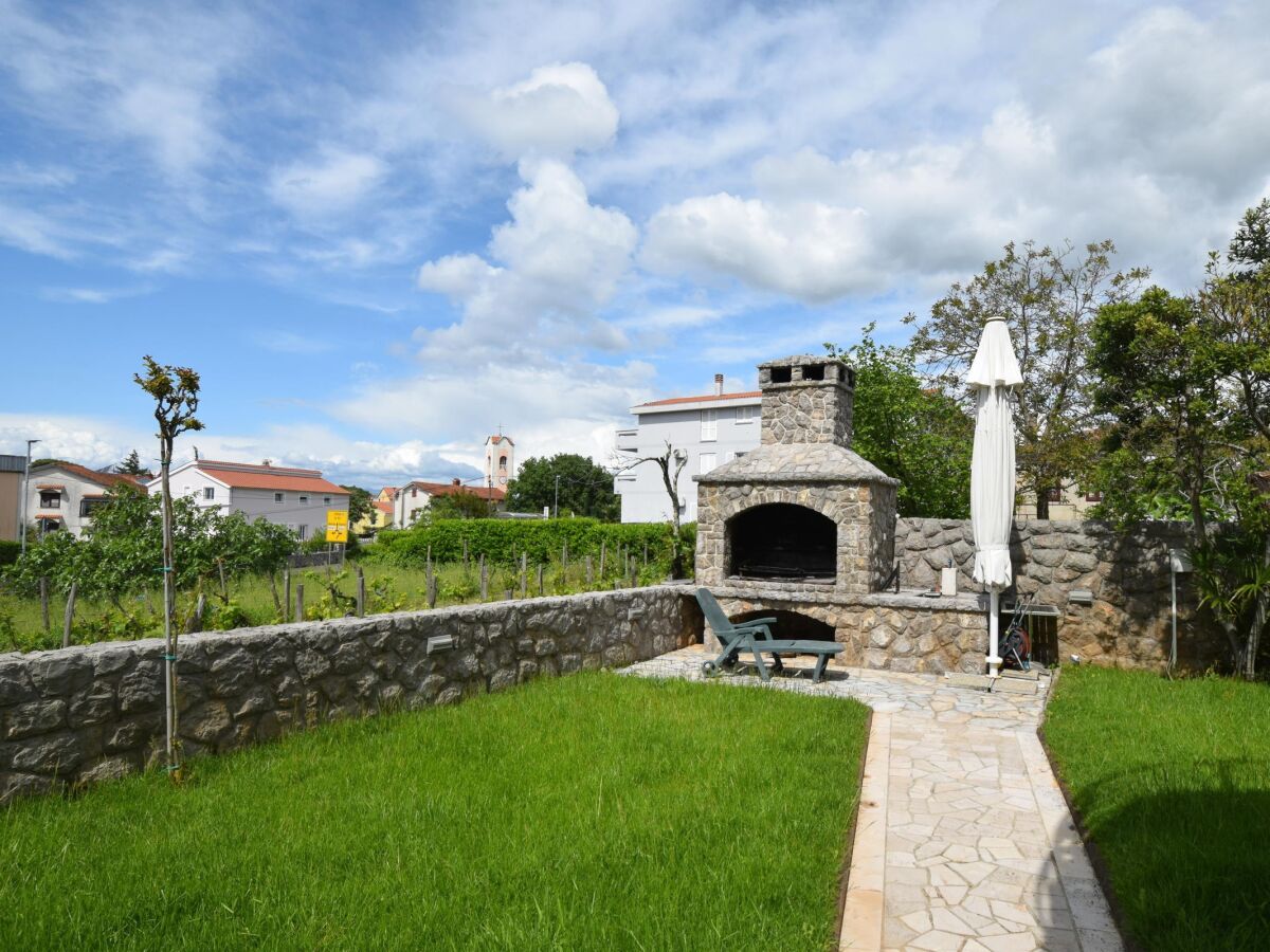 Apartment Two bedroom apartment with balcony Malinska, Krk A-21373-b - Outdoor photo 3