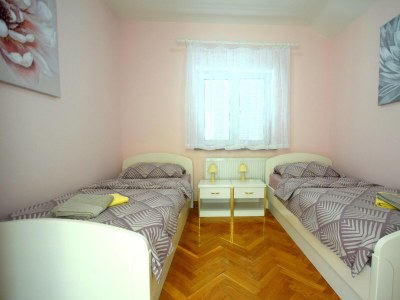 Apartment Two bedroom apartment with balcony Malinska, Krk A-21373-b - Outdoor photo 12