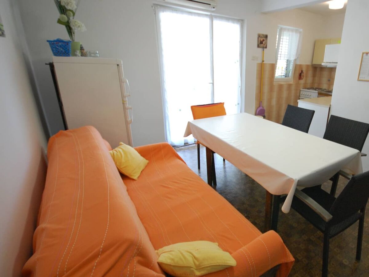 Apartment Two bedroom apartment with terrace Njivice, Krk A-21771-a - Outdoor photo 3