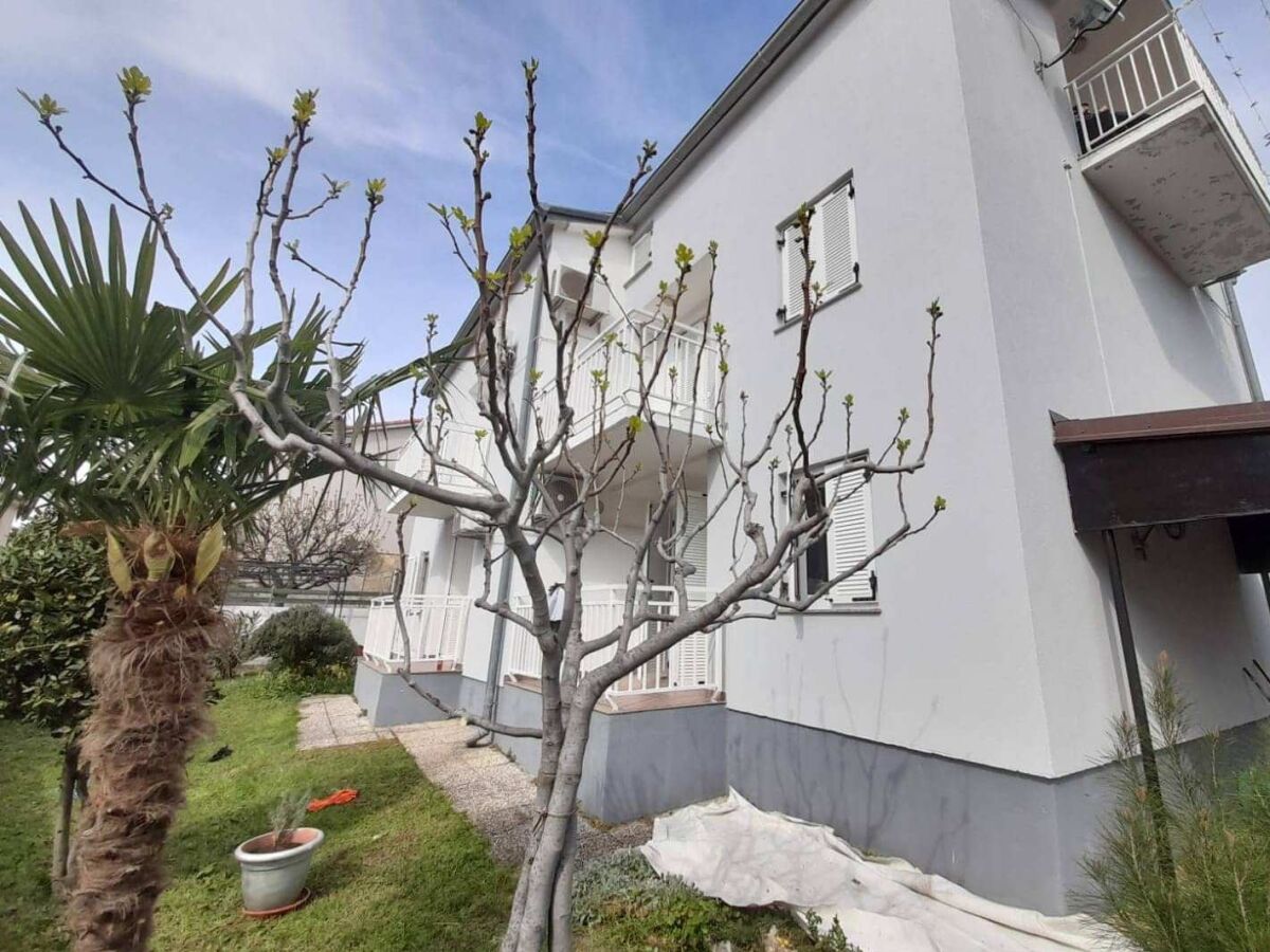 Apartment Two bedroom apartment with balcony Njivice, Krk A-21773-b - Outdoor photo 4