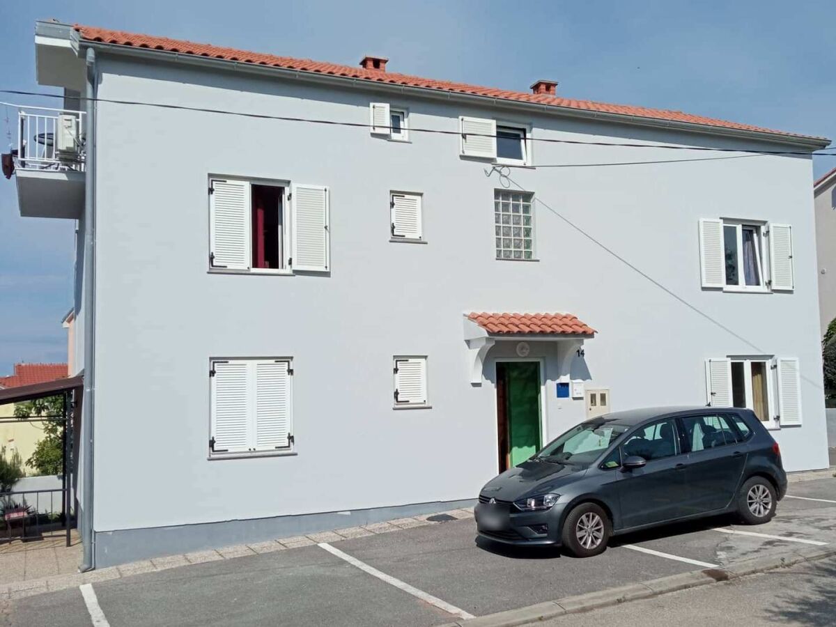 Apartment Two bedroom apartment with balcony Njivice, Krk A-21773-c - Outdoor photo 5