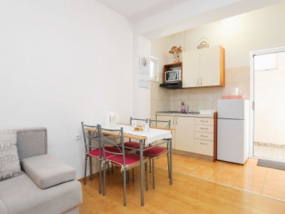 Apartment One bedroom apartment with terrace Baška Voda, Makarska A-21774-b - Outdoor photo 12