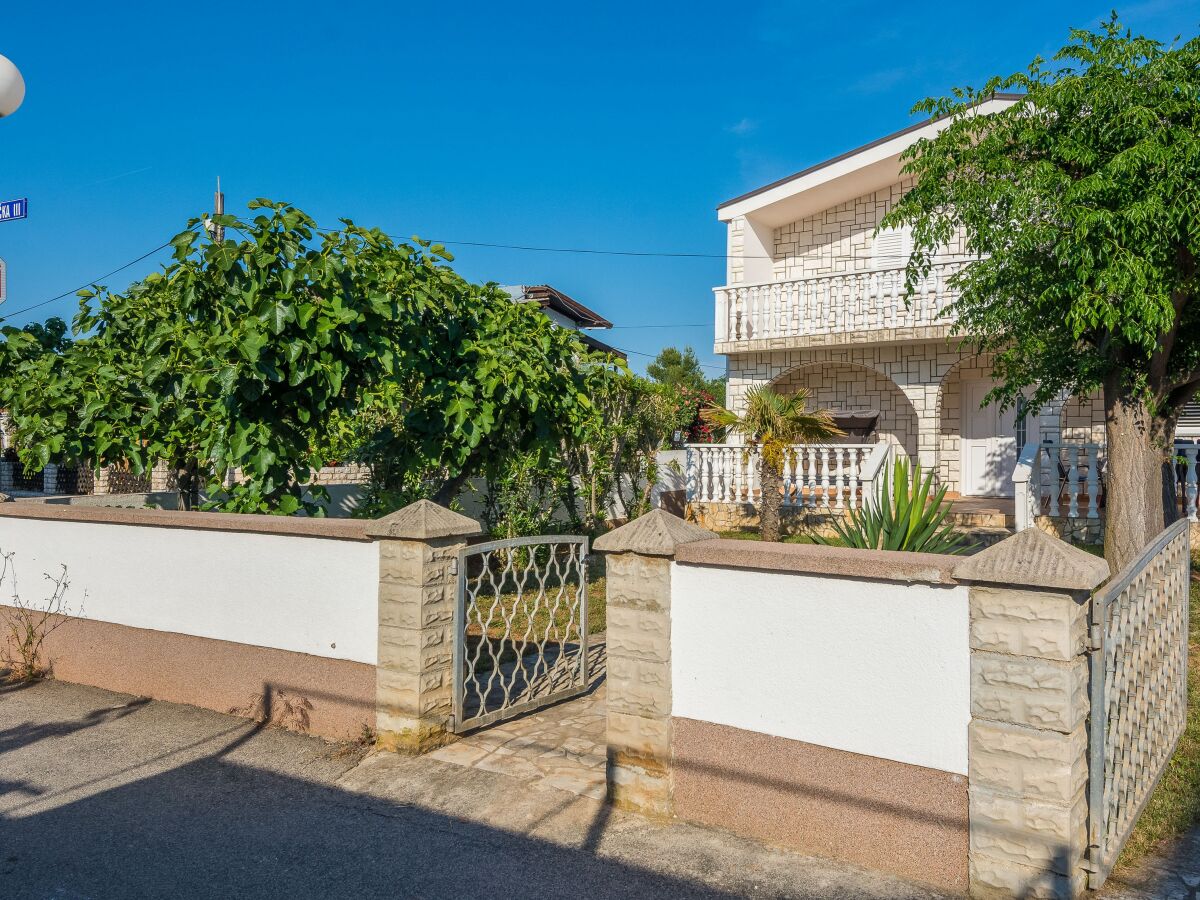 Apartment Four-bedroom apartment with terrace Vir A-20971-b - Outdoor photo 3