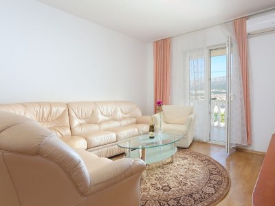 Apartment Three bedroom apartment with terrace Split A-21026-a - Outdoor photo 17