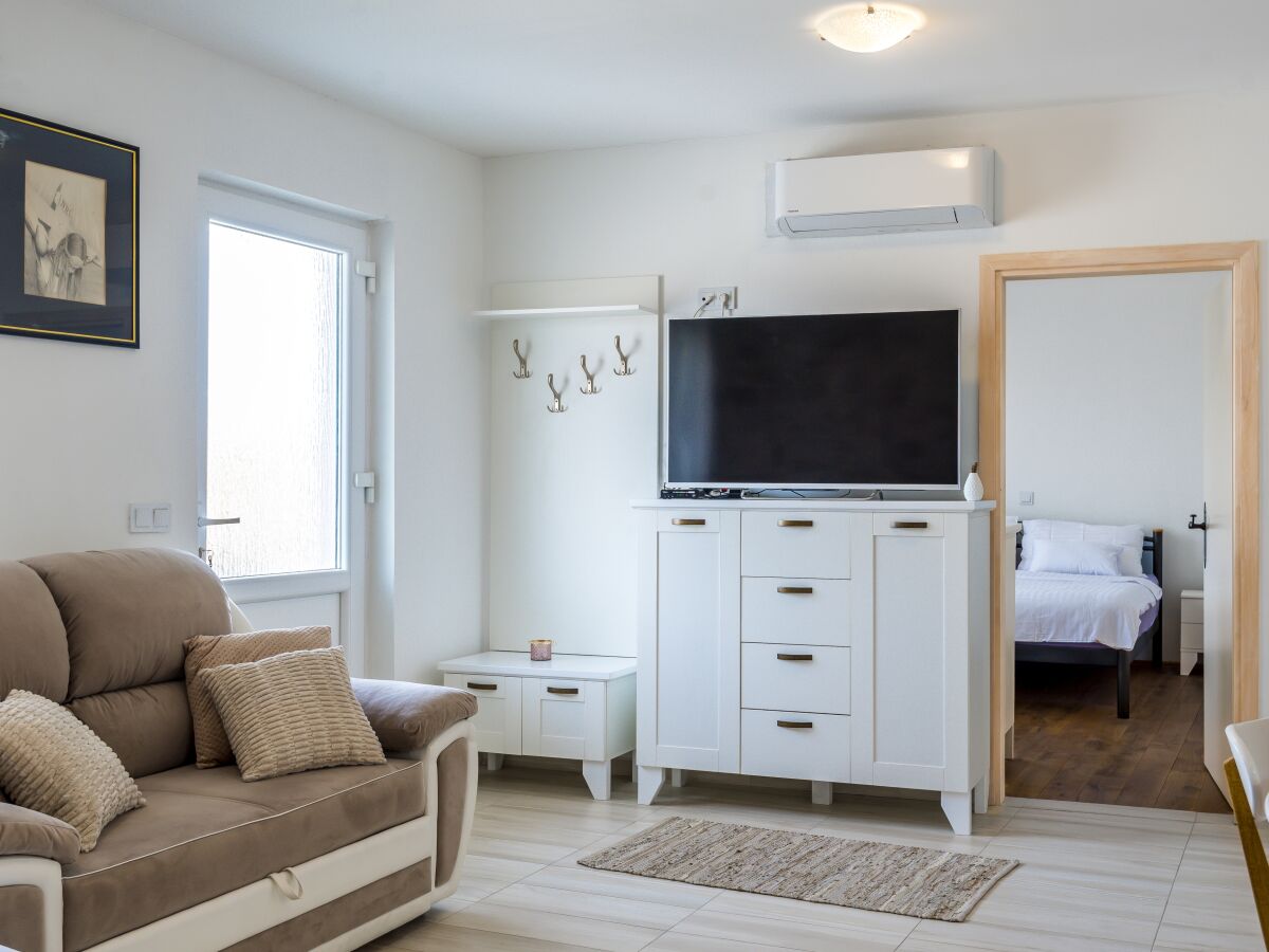 Apartment Two bedroom apartment with balcony and sea view Šibenik A-21075-a - Outdoor photo 5