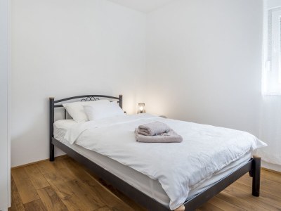 Apartment Two bedroom apartment with balcony and sea view Šibenik A-21075-a - Outdoor photo 11