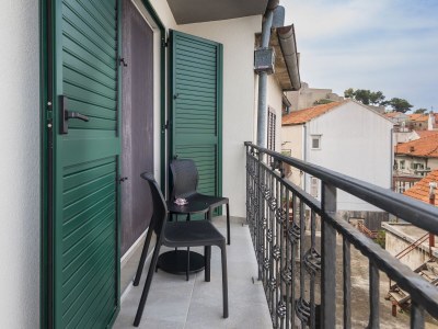 Apartment Two bedroom apartment with balcony and sea view Šibenik A-21075-a - Outdoor photo 17