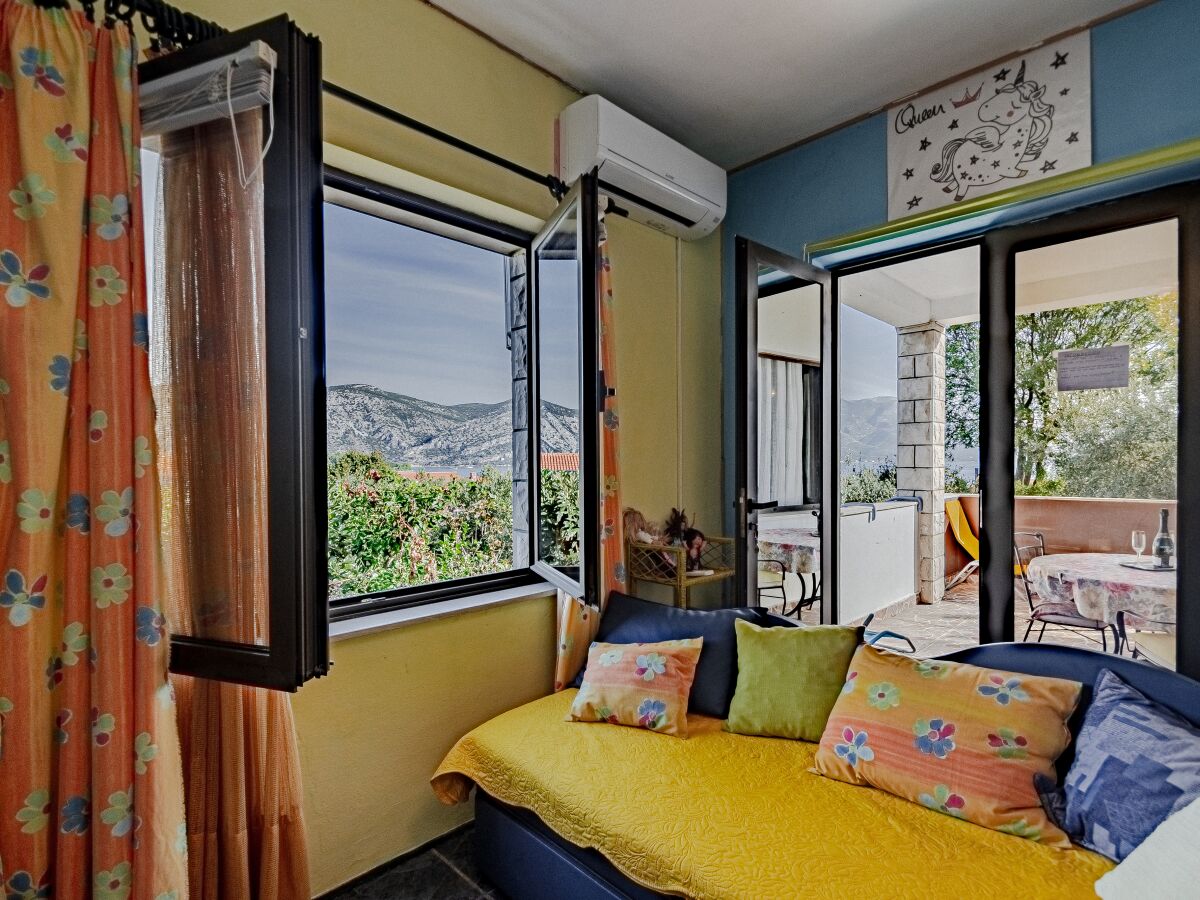 Apartment One bedroom apartment with terrace and sea view Kneža, Korčula A-21829-b