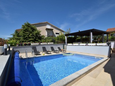 Apartment Two bedroom apartment with terrace Omišalj, Krk A-20617-a - Outdoor photo 4