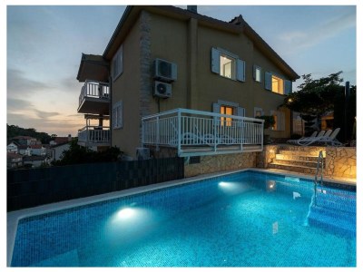 Apartment Three bedroom apartment with terrace and sea view Trogir A-21466-a - Outdoor photo 4