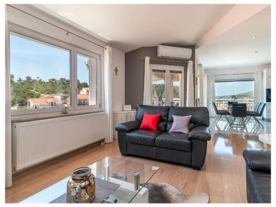 Apartment Three bedroom apartment with terrace and sea view Trogir A-21466-a - Outdoor photo 14