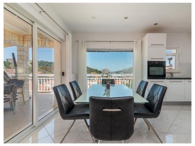 Apartment Three bedroom apartment with terrace and sea view Trogir A-21466-a - Outdoor photo 16