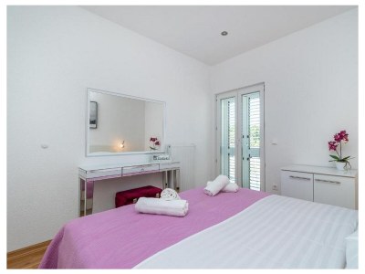 Apartment Three bedroom apartment with terrace and sea view Trogir A-21466-a - Outdoor photo 22