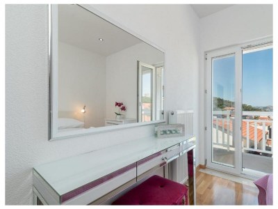 Apartment Three bedroom apartment with terrace and sea view Trogir A-21466-a - Outdoor photo 24