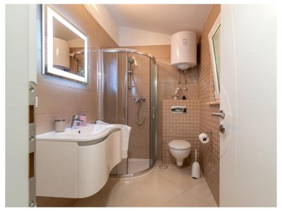 Apartment Three bedroom apartment with terrace and sea view Trogir A-21466-a - Outdoor photo 36