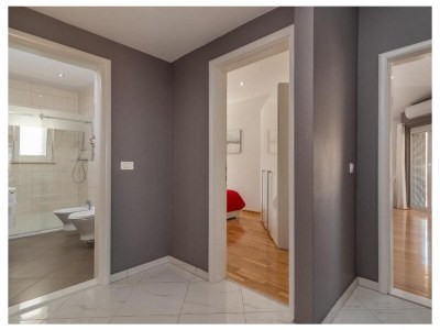 Apartment Three bedroom apartment with terrace and sea view Trogir A-21466-a - Outdoor photo 40