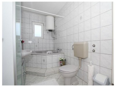 Apartment Three bedroom apartment with terrace Trogir A-21466-b - Outdoor photo 29