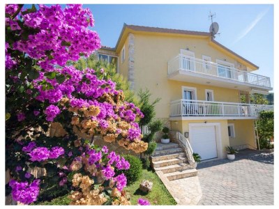 Apartment Two bedroom apartment with terrace Trogir A-21466-c in Trogir - Apartment