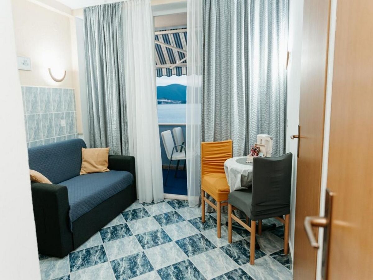 Apartment One bedroom apartment with balcony and sea view Komarna, Neretva Delta - Ušće Neretve A-21938-b - Outdoor photo 3