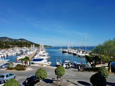 Villa with pool right on the beach in Carqueiranne - Environment photo 36