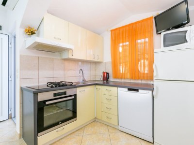 Apartment Two bedroom apartment with terrace Kaštel Štafilić, Kaštela A-21948-b - Outdoor photo 28