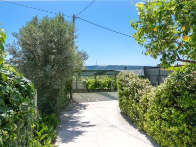 Apartment One bedroom apartment with terrace and sea view Kaštel Štafilić, Kaštela A-21948-c - Outdoor photo 20