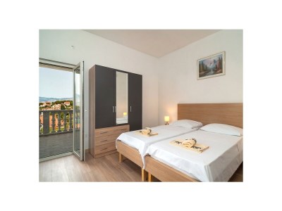 Apartment One bedroom apartment with terrace and sea view Splitska, Brač A-21974-a - Outdoor photo 5