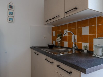 Apartment Apartments by the sea Vir - 21579 - Outdoor photo 8