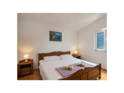 Apartment One bedroom apartment with terrace and sea view Splitska, Brač A-21974-d - Outdoor photo 7