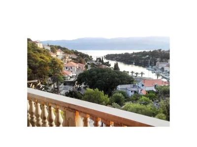 Apartment One bedroom apartment with terrace and sea view Splitska, Brač A-21974-d - Outdoor photo 11