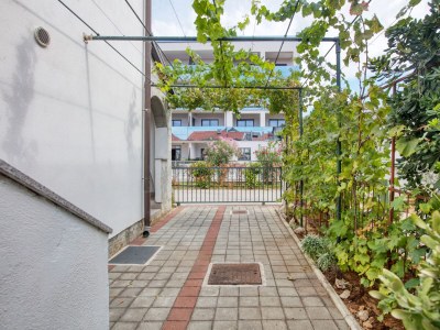 Apartment One bedroom apartment with terrace Vodice A-21593-a - Outdoor photo 16