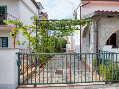 Apartment One bedroom apartment with terrace Vodice A-21593-b - Outdoor photo 15