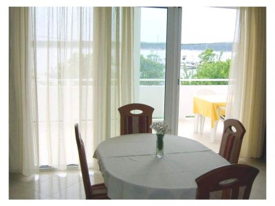 Apartment Two bedroom apartment with terrace and sea view Barbat, Rab A-22053-a - Outdoor photo 5