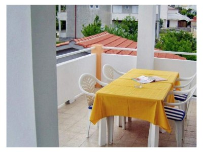 Apartment Two bedroom apartment with terrace and sea view Barbat, Rab A-22053-a - Outdoor photo 15