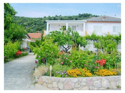 Apartment One bedroom apartment with terrace and sea view Barbat, Rab A-22053-b - Outdoor photo 3