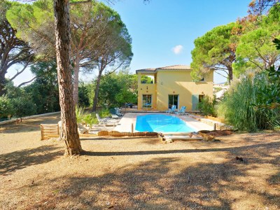 Holiday house with private Pool in Les Issambres - Outdoor photo 4