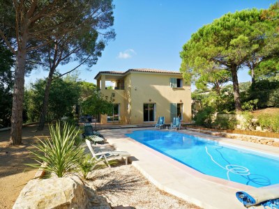 Holiday house with private Pool in Les Issambres - Outdoor photo 5