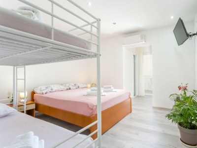 Apartment Studio flat with terrace Tučepi, Makarska AS-22086-a - Outdoor photo 12