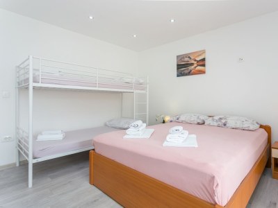 Apartment Studio flat with terrace Tučepi, Makarska AS-22086-a - Outdoor photo 13