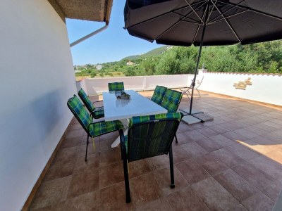 Apartment Two bedroom apartment with terrace and sea view Barbat, Rab A-22167-a - Outdoor photo 19