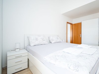 Apartment Three bedroom apartment near beach Stara Novalja, Pag A-21662-d - Outdoor photo 30