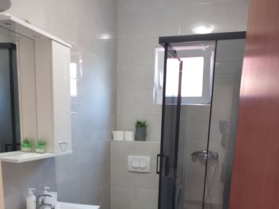 Apartment One bedroom apartment with terrace and sea view Brodarica, Šibenik A-21888-b - Outdoor photo 14