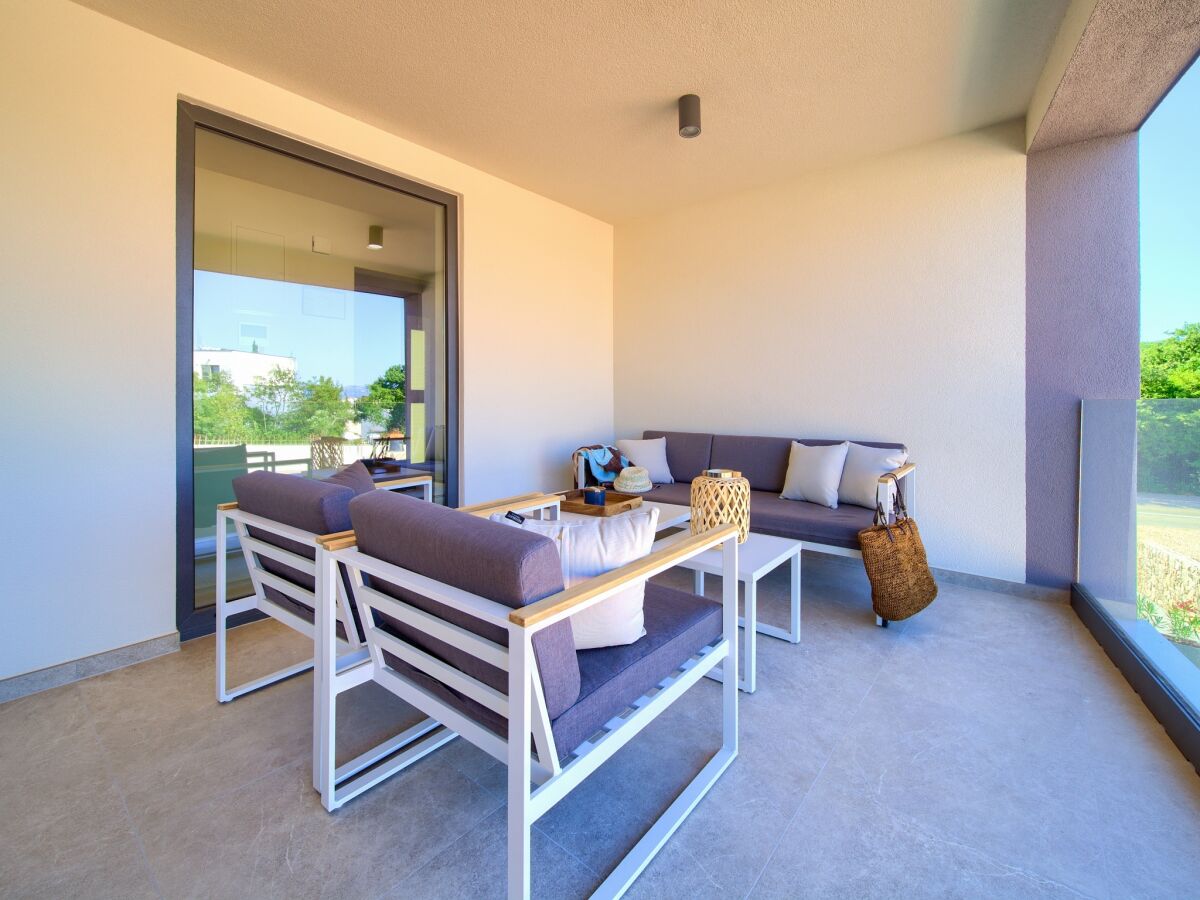 Apartment Two bedroom apartment with terrace Njivice, Krk A-21889-a