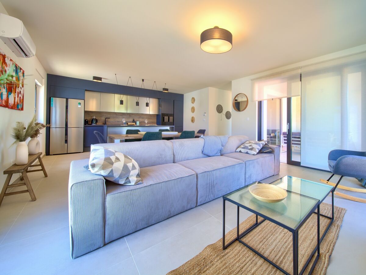 Apartment Two bedroom apartment with terrace Njivice, Krk A-21889-a - Outdoor photo 5