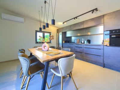 Apartment Two bedroom apartment with terrace and sea view Njivice, Krk A-21889-b - Outdoor photo 9