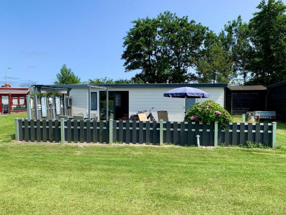 Holiday house Nice bungalow with cosy terrace - Features photo 5